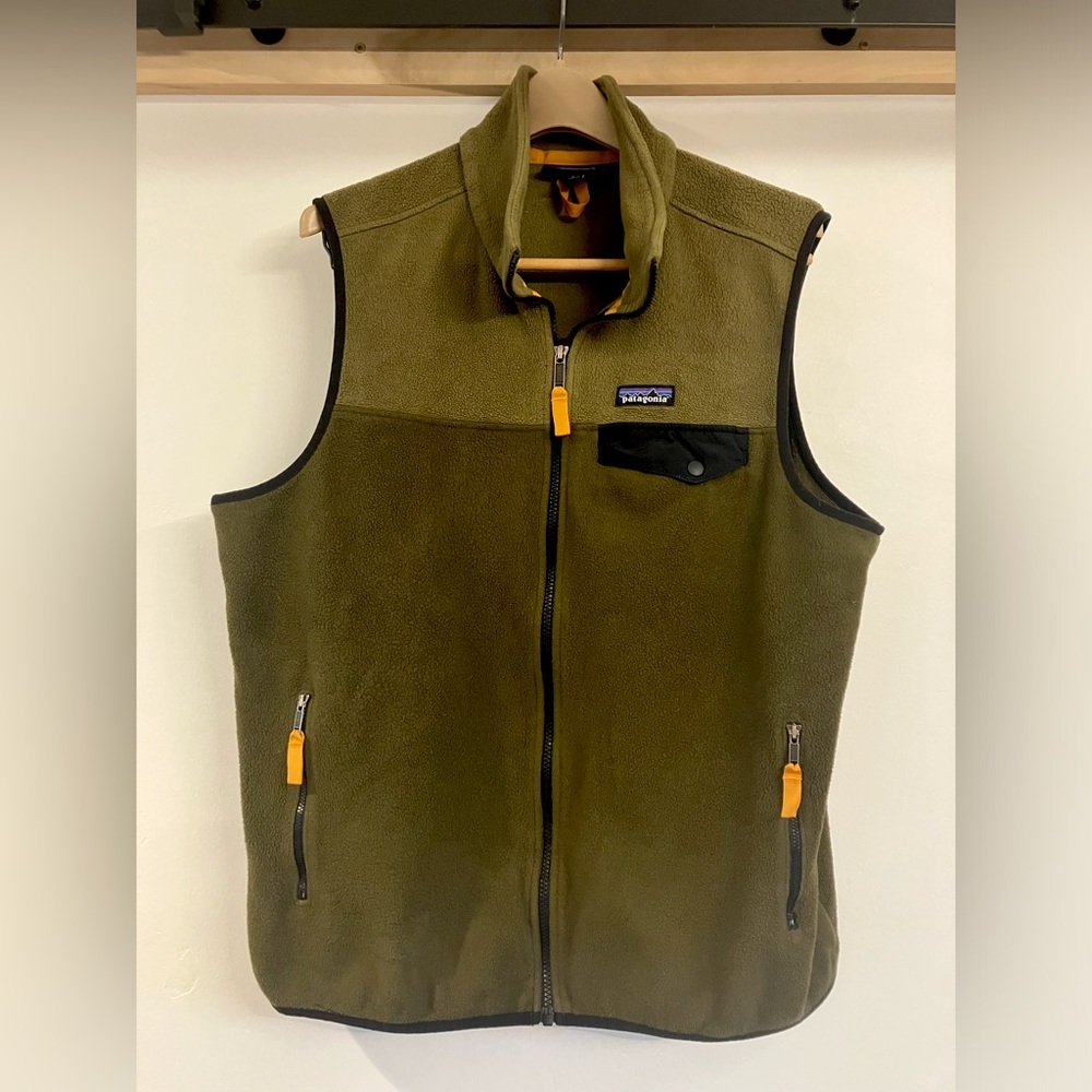 Patagonia two-tone green Mens's Lightweight Synchilla Snap-T Vest